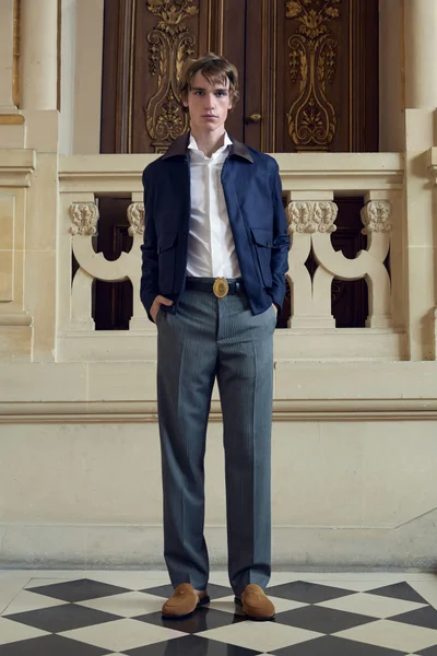 Look 11